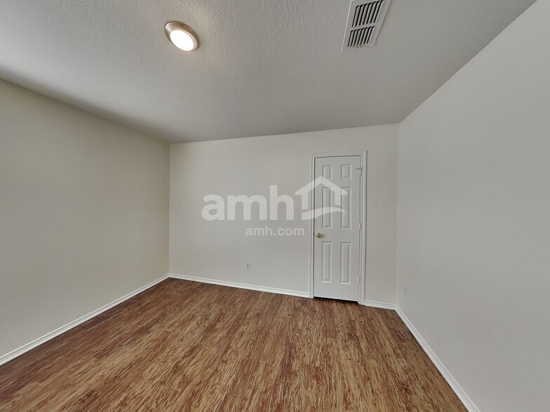 Building Photo - 7110 Chambers Creek Ln