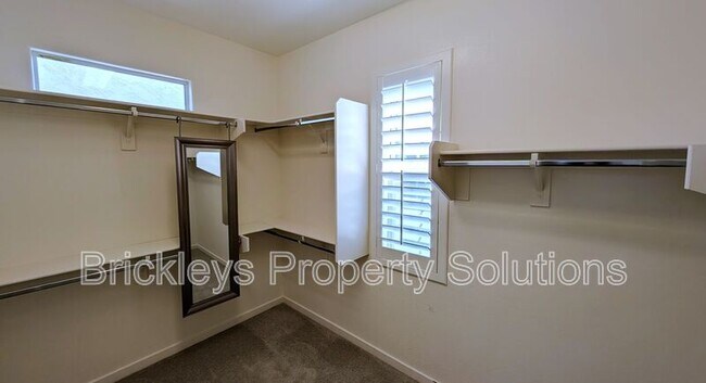 Building Photo - 2632 S Tobin