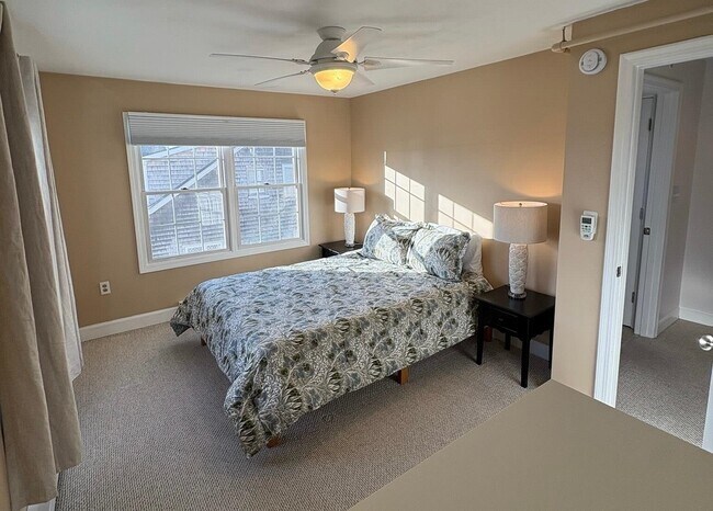 Building Photo - 518 High St