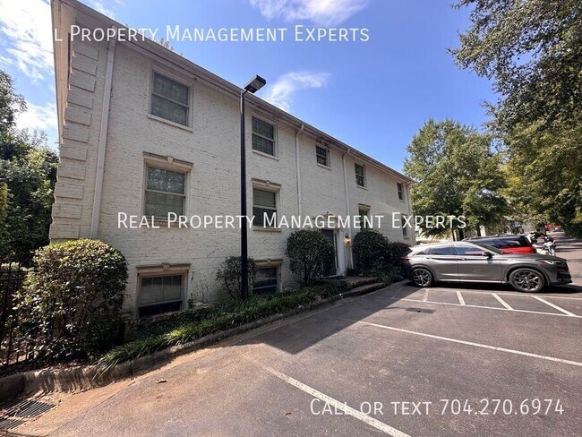 Building Photo - 4921 Park Rd