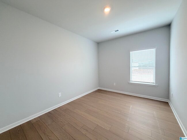 Building Photo - 4602 Hampton Glen Circle SE