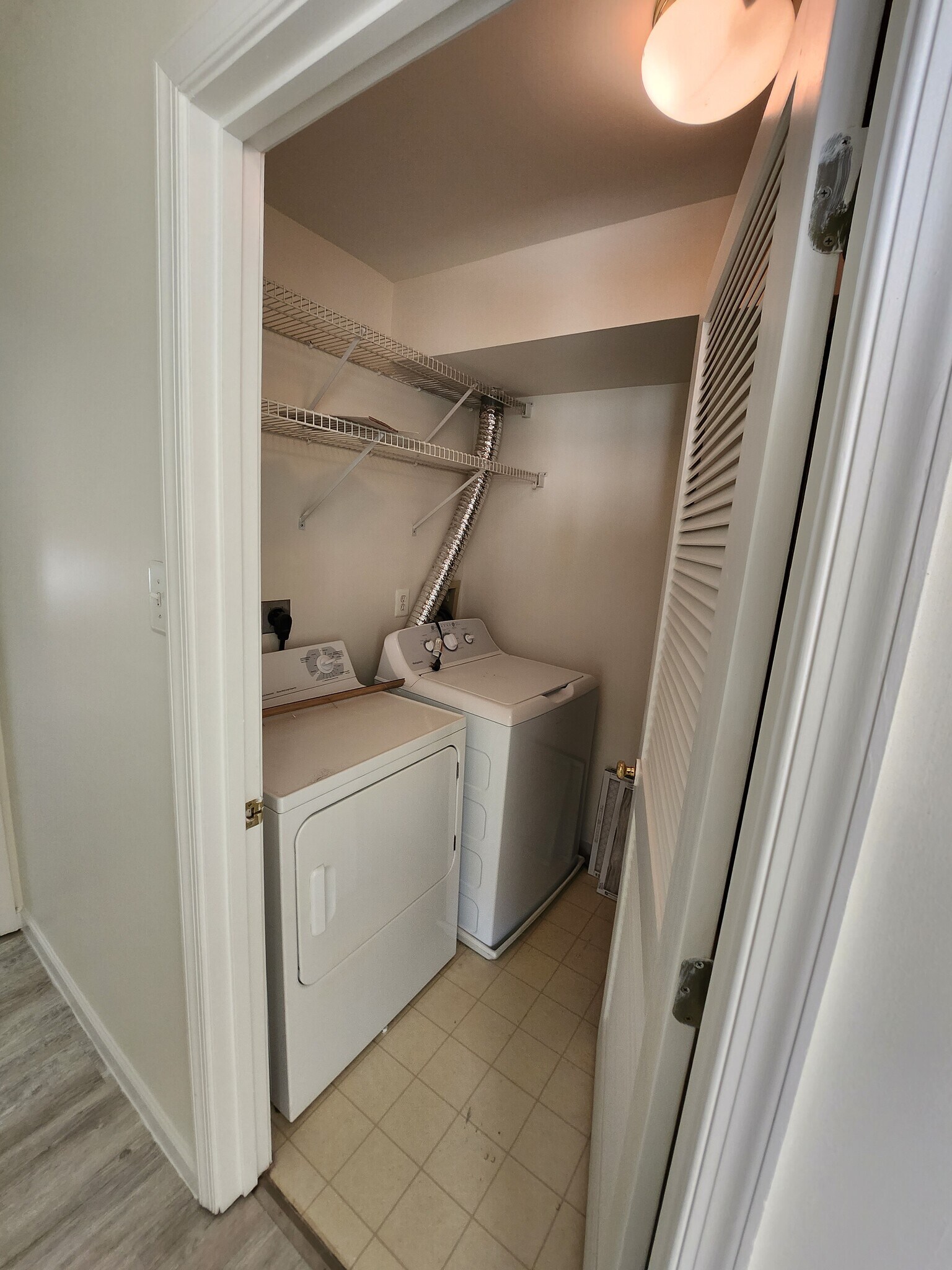 Washer and dryer - 7526 Coxton Ct