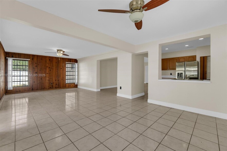 Building Photo - 16230 SW 106th Ave
