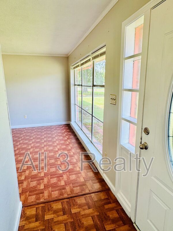 Building Photo - 1311 Marlowe Dr