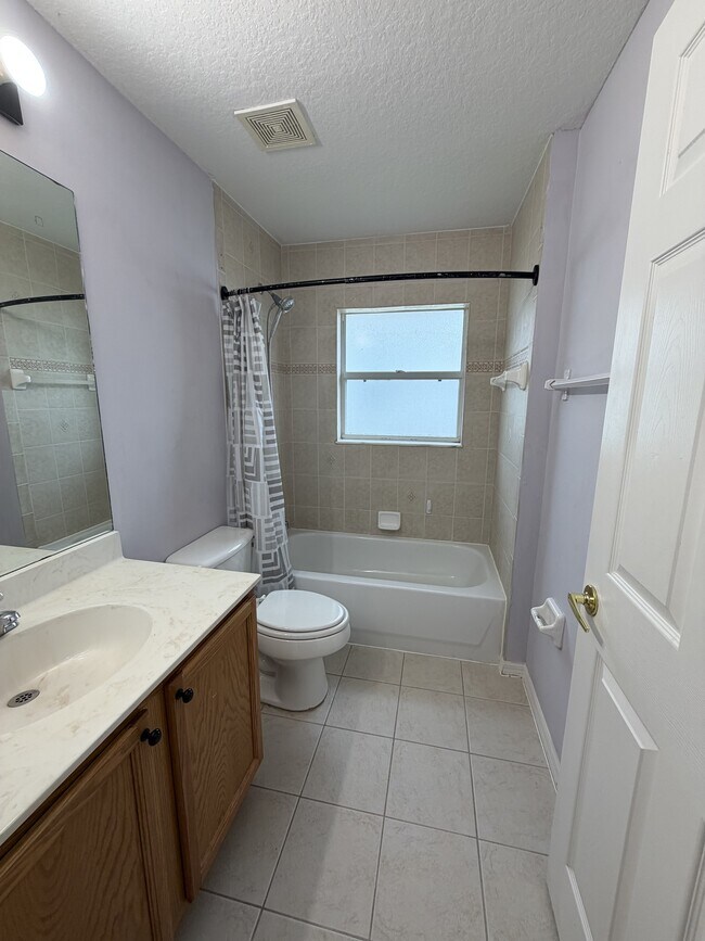 Building Photo - 4542 SW Savona Blvd