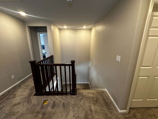 Building Photo - Available May! Beautiful home in Murphy Creek!