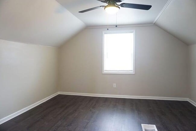 Building Photo - Freshly Renovated 3-Bedroom Home – Quality...