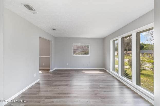 Building Photo - 2867 Holly Bay Rd