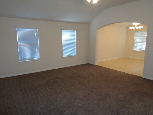 Building Photo - 12079 La Salle Oaks