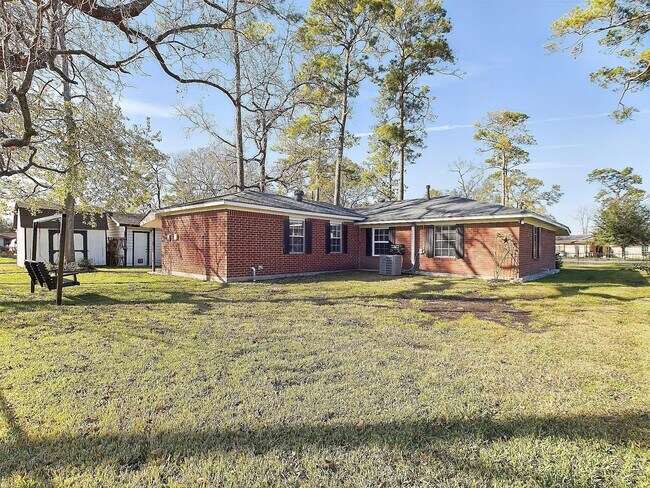 Building Photo - 2814 Balmorhea Ave