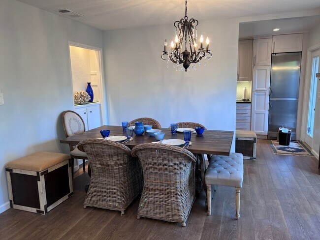 Building Photo - Fully-furnished Sleek 2-bedroom, 2-bathroom Condo in PG