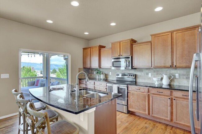 Building Photo - 10744 Echo Canyon Dr