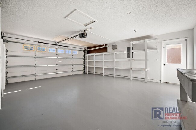 Building Photo - 6507 35th Ave W