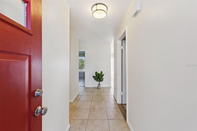 Building Photo - 212 Ridge Crest Loop