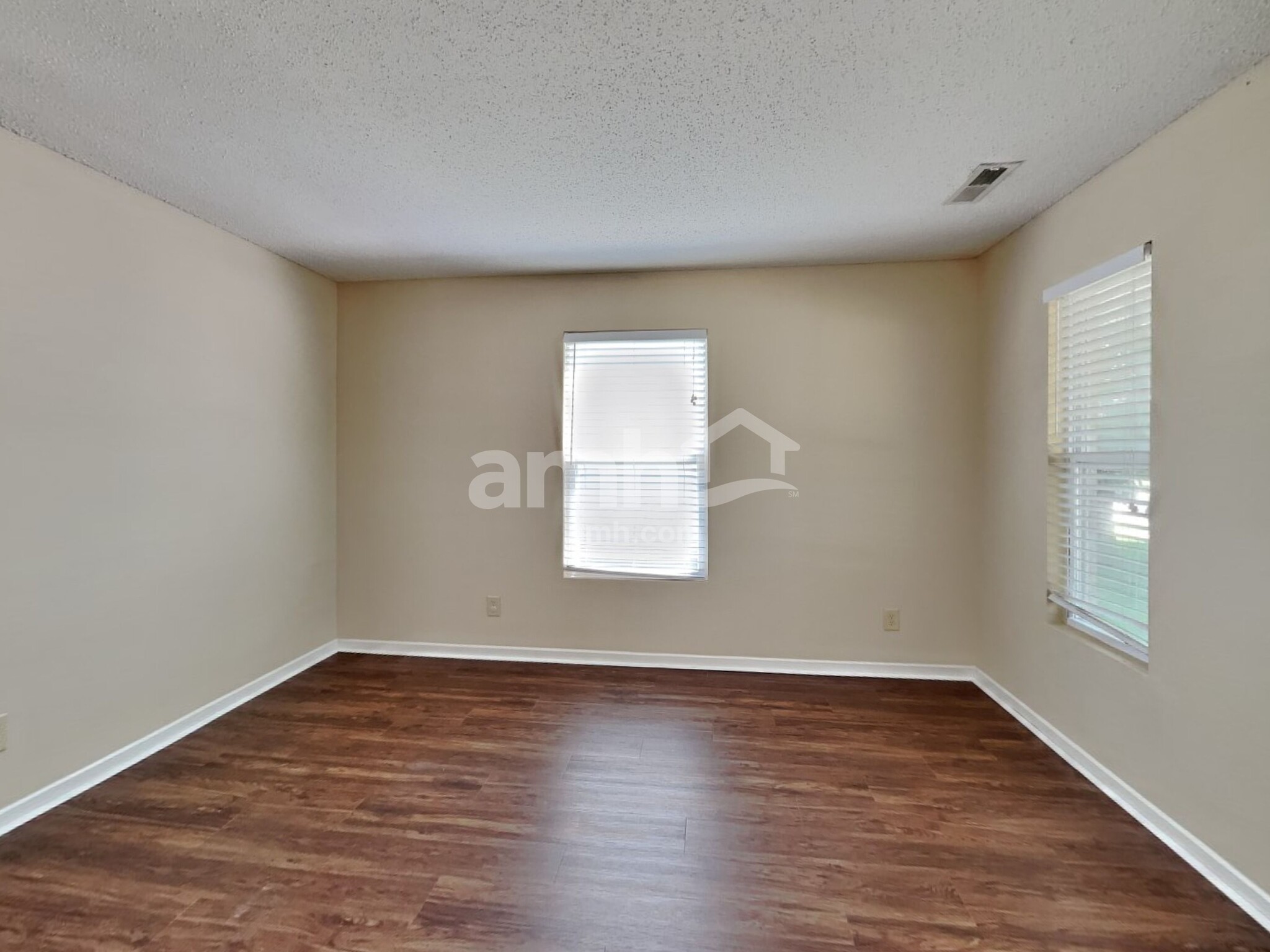 Building Photo - 2317 Bridlewood Dr
