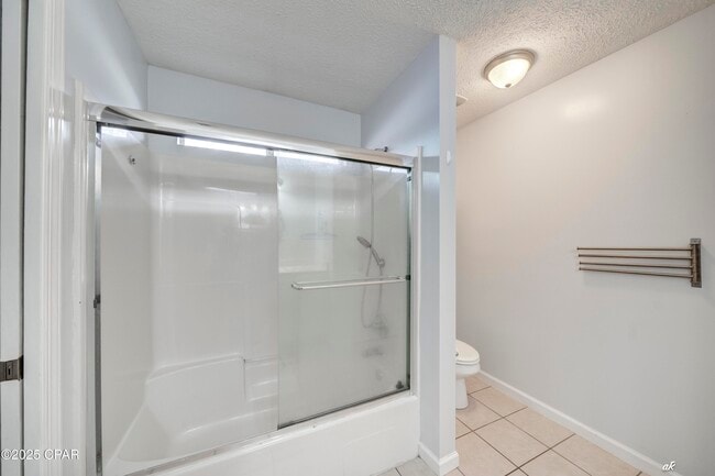 Building Photo - 3127 Douglas Rd