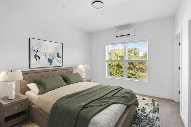 Building Photo - 635 Main St