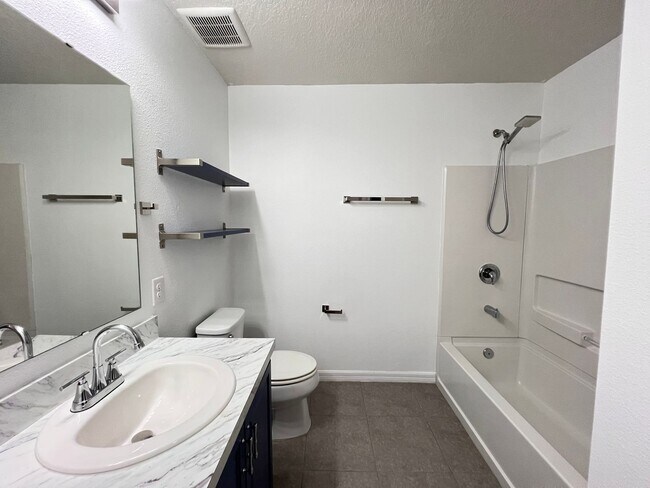 Building Photo - Perfect Home waiting for you!