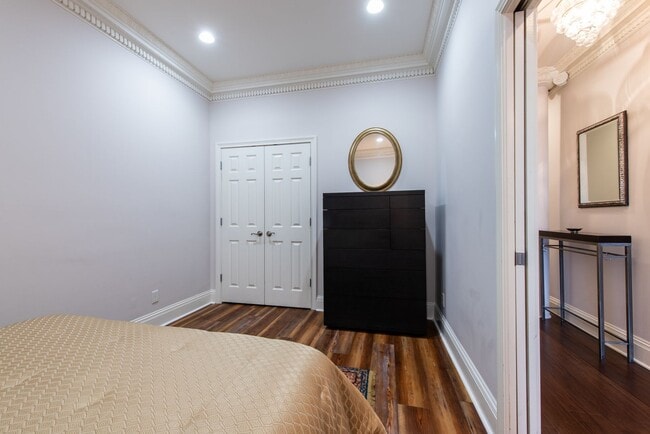 Building Photo - Furnished 3 bedroom/2bath Condo including Utilities!