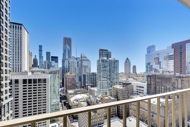 Building Photo - 200 N Dearborn St