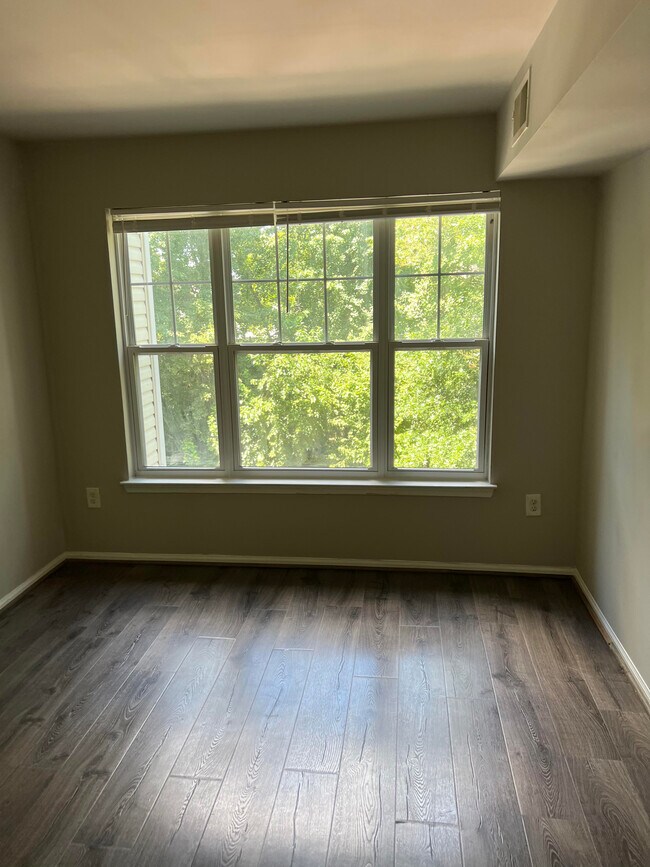 Building Photo - 13900 Farnsworth Ln