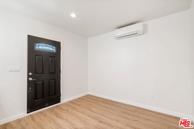 Building Photo - 2217 W Via Camille