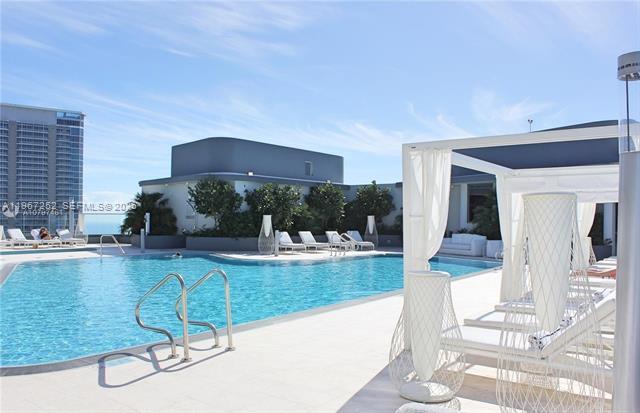 Building Photo - 1000 Brickell Plaza