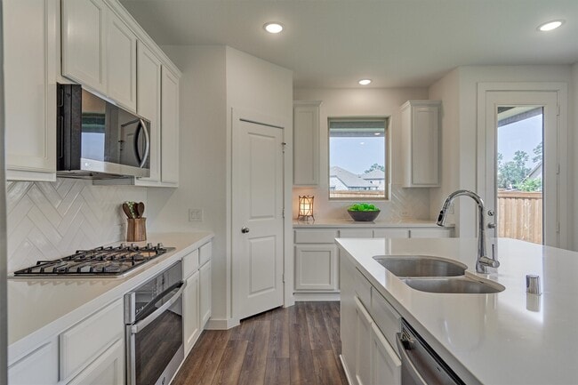Building Photo - 27129 Ivorywood Dr