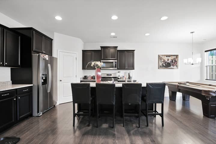 Building Photo - 5512 Cascade Run