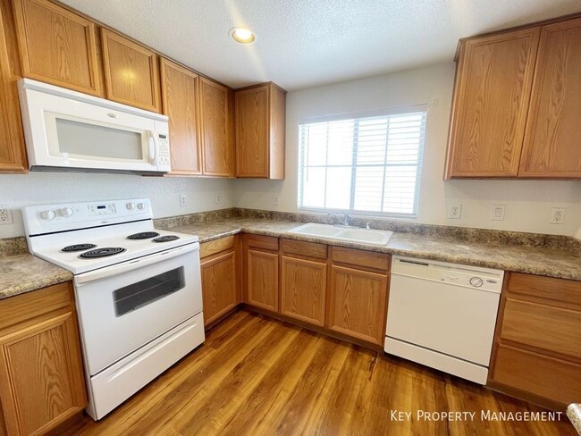 Building Photo - 6160 Rumrill St