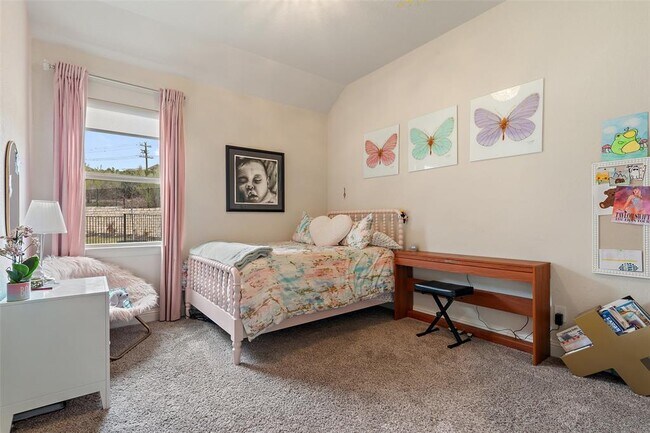 Building Photo - 216 Vista Village Cove