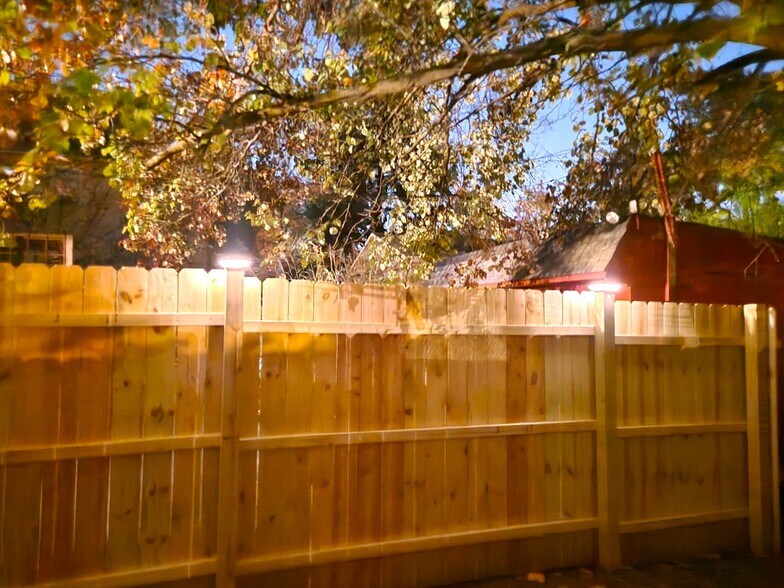 Building Photo - 3520 Ingleside Rd