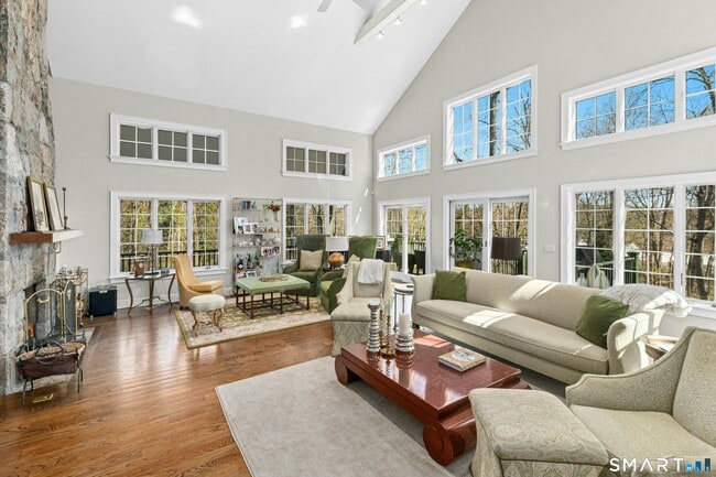 Building Photo - 9 Dancing Bear Rd