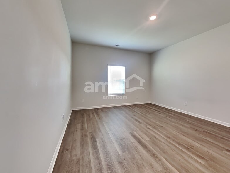 Building Photo - 306 Squire Pope Rd