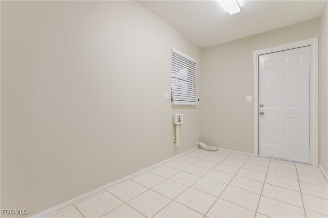 Building Photo - 360 Gulf Breeze Blvd