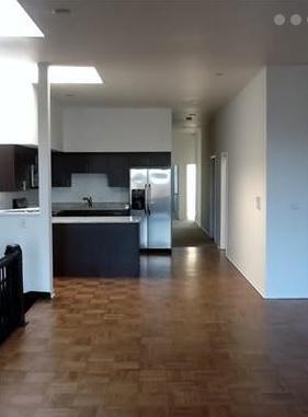 Building Photo - 1509 W Fullerton Ave