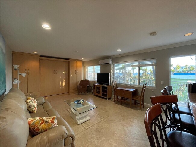 Building Photo - 4564 El Mar Dr