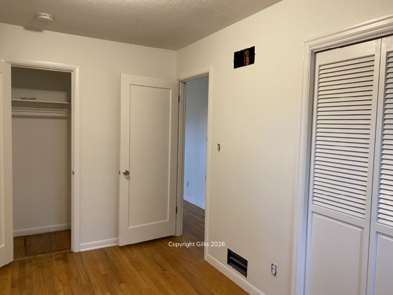 Building Photo - 12050 NE Broadway