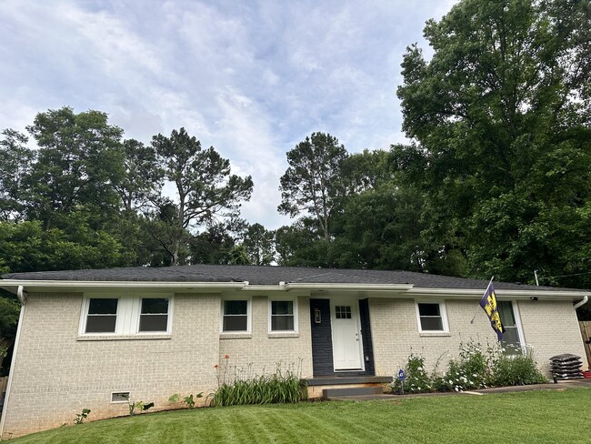 Building Photo - 2562 Miriam Ln