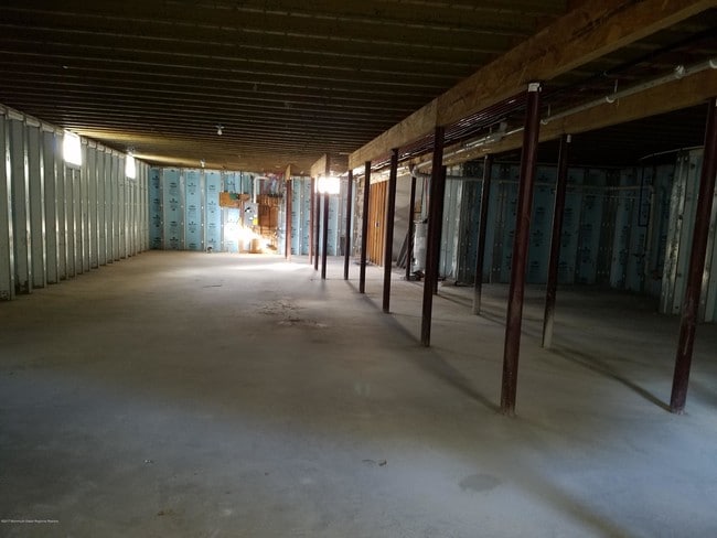 Building Photo - 12 Cindy Ct