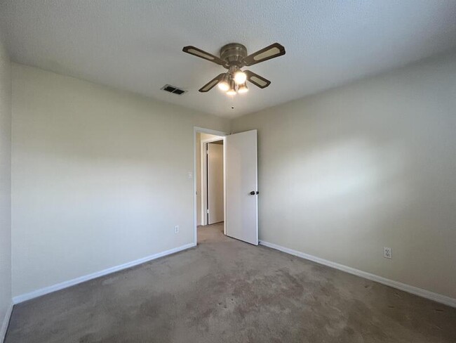 Building Photo - 10448 Water Hyacinth Dr