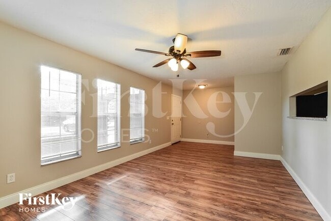 Building Photo - 561 Hibiscus Rd