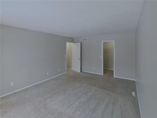 Building Photo - 2303 Leyland Cir