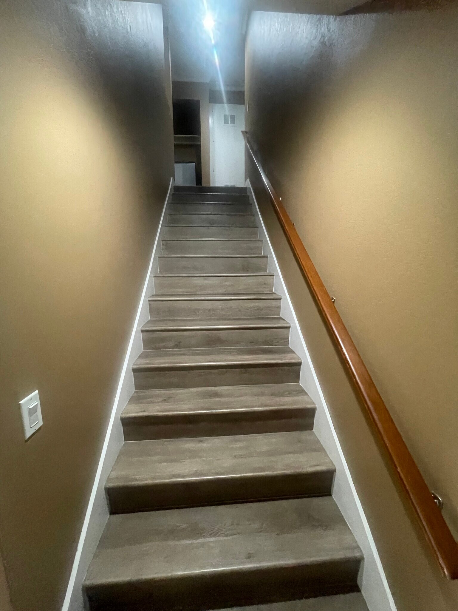 Building Photo - 515 W Gardena Blvd