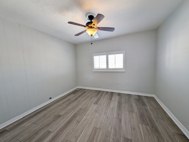 Building Photo - 6547 Marmaduke Ave