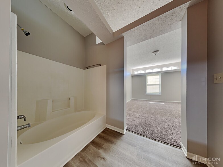 Building Photo - 1224 Stradford Ct