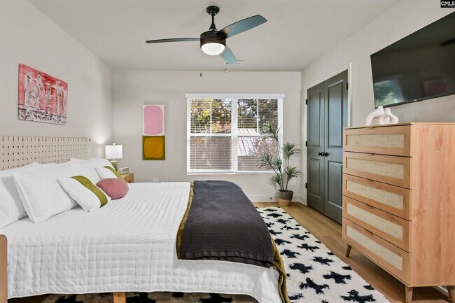 Building Photo - 816 Shull St