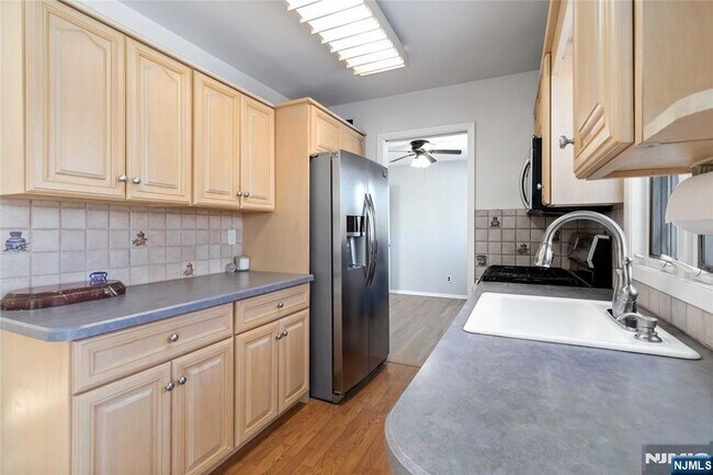 Building Photo - 9 McKinley Pl