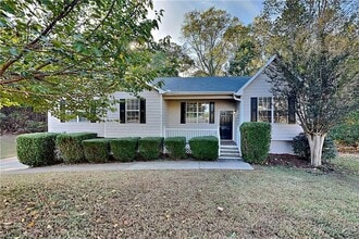 Building Photo - 132 Hickory View Ln