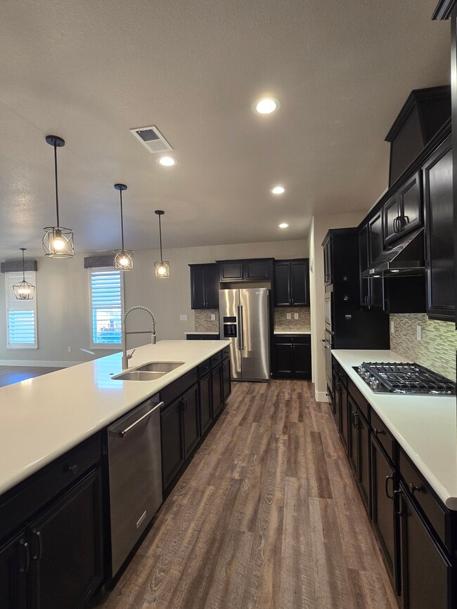 Building Photo - 774 E Cottage Loop